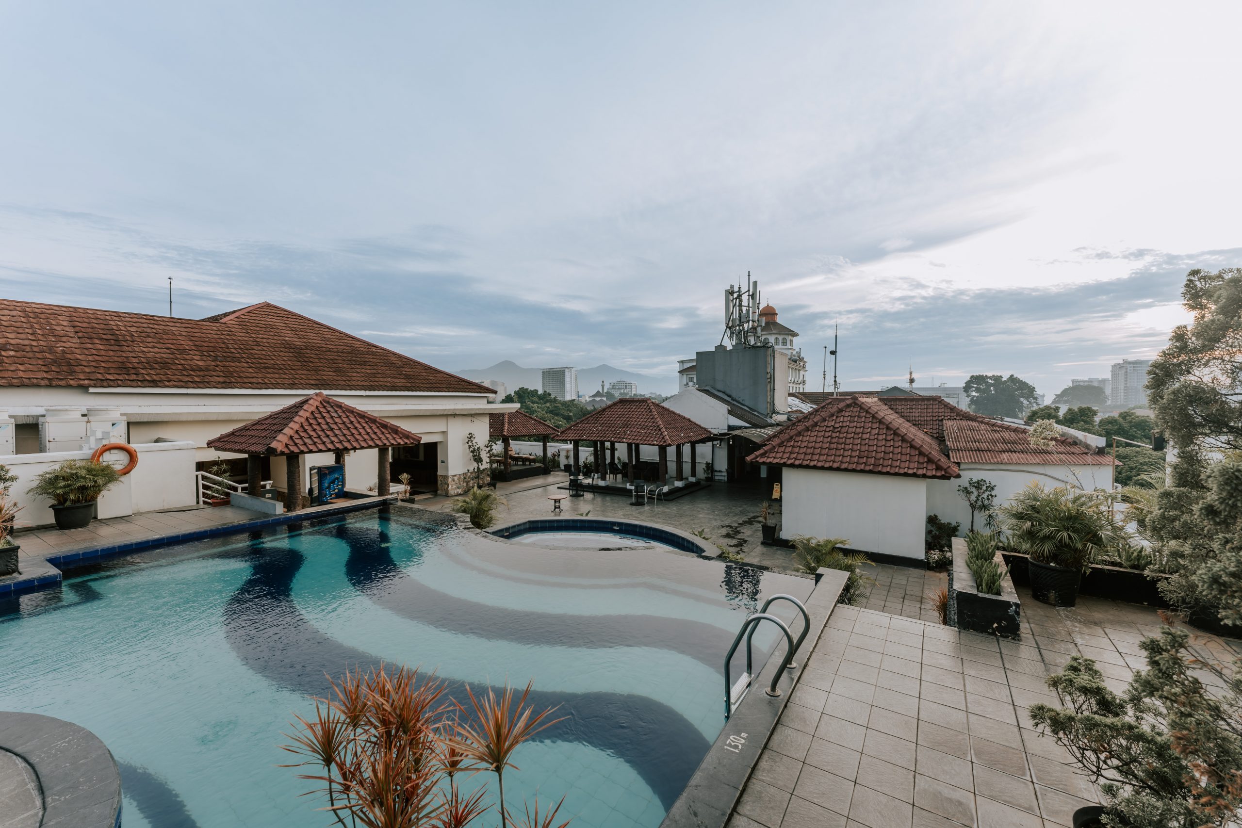 Pool - ARION SUITES HOTEL BANDUNG